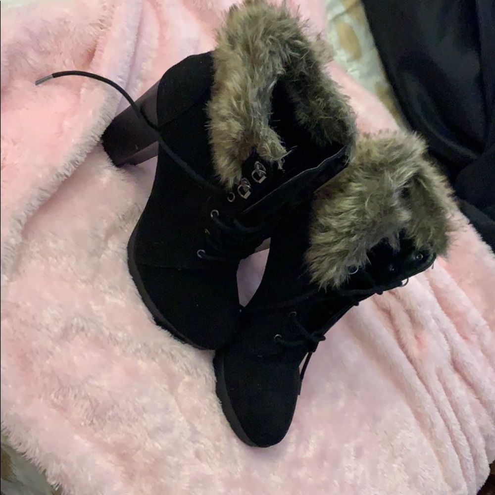 Fur boots